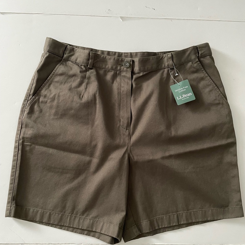 LL Bean Shorts Women’s 16 Classic Fit Comfort Waist Pleated Front Zip Outdoor